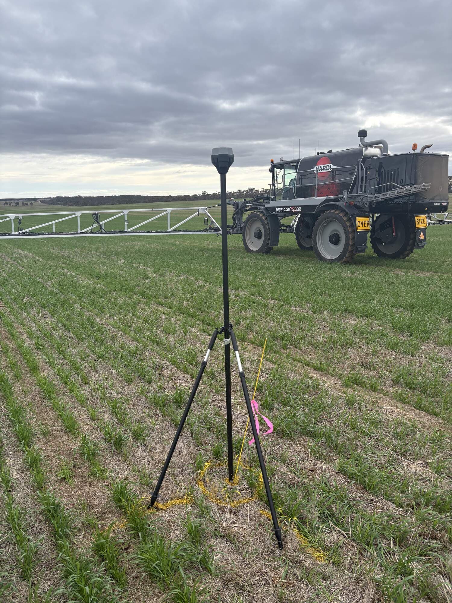 Field spray alignment